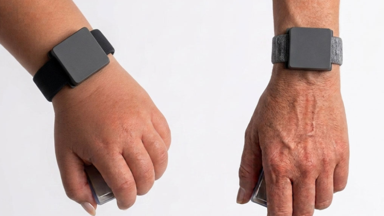 Qatar University develops AI powered Smart Bracelet for Glucose Monitoring